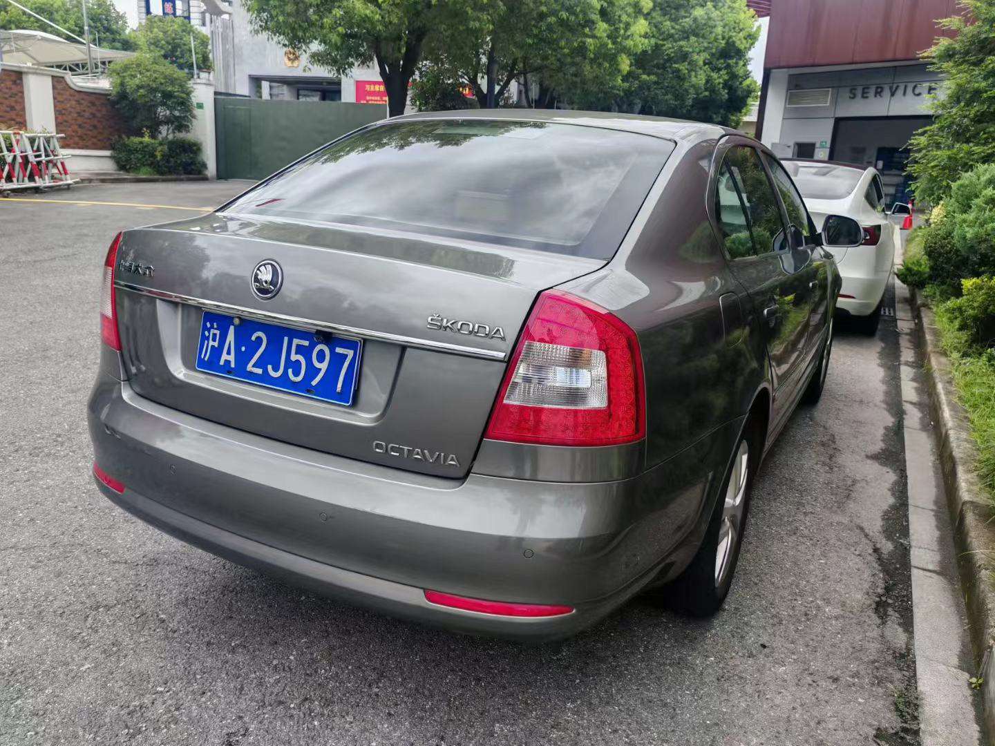 Skoda Octavia 1.6L Yijun Edition 9