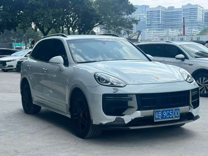 Porsche Cayenne 3.0T AWD
