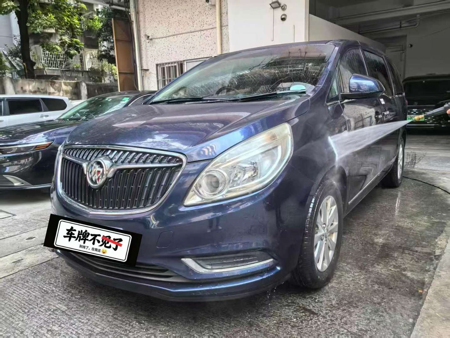 Buick GL8 2.5L Luxury