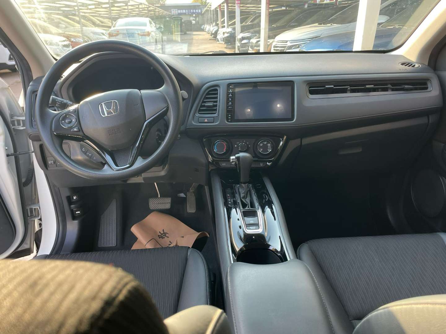 Honda Vezel 1.5L Automatic Pioneer 4