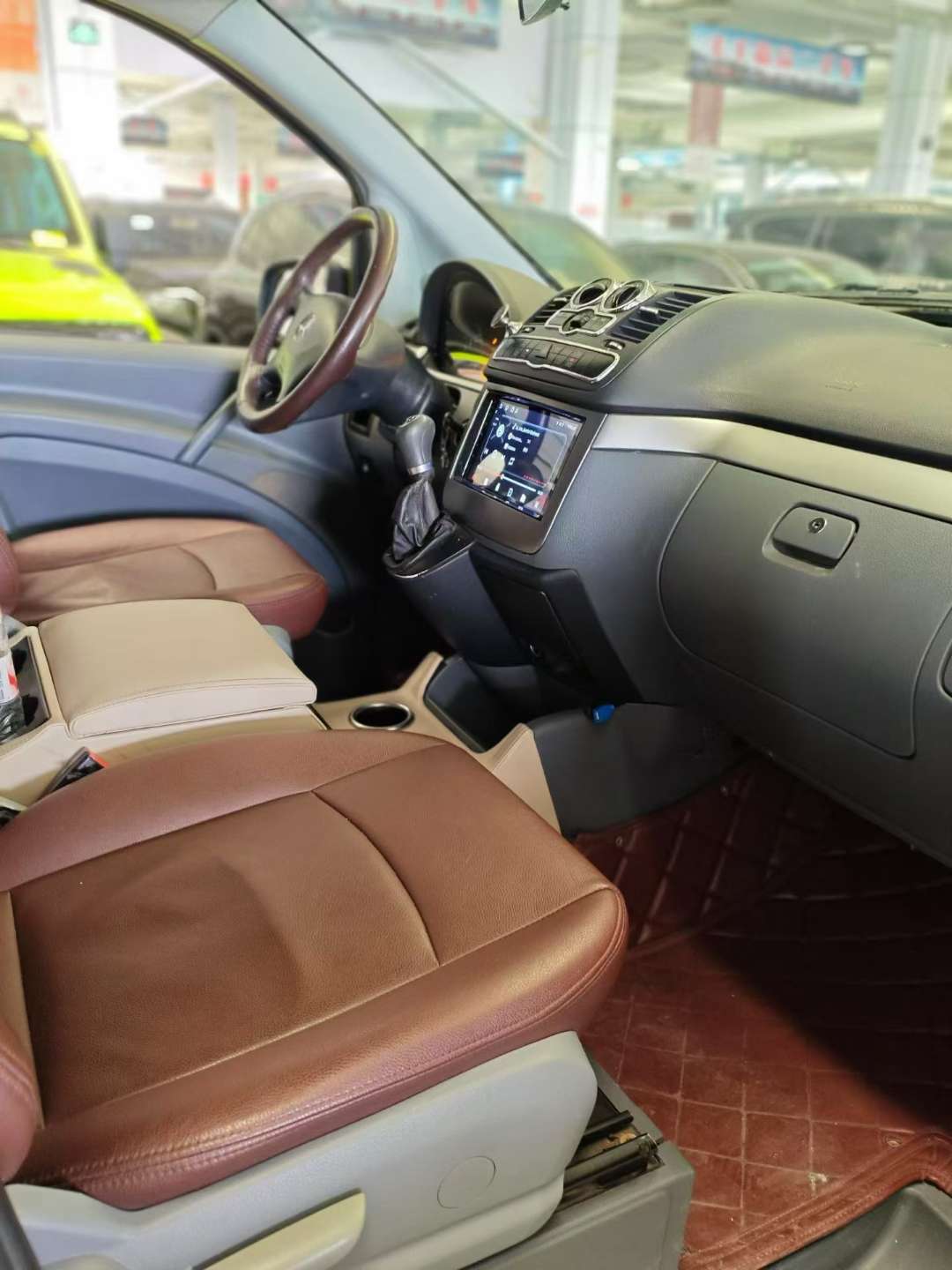Mercedes-Benz Vito 6