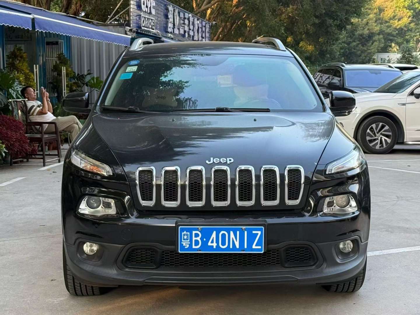 Jeep Cherokee 2.4L FWD Leading Edition