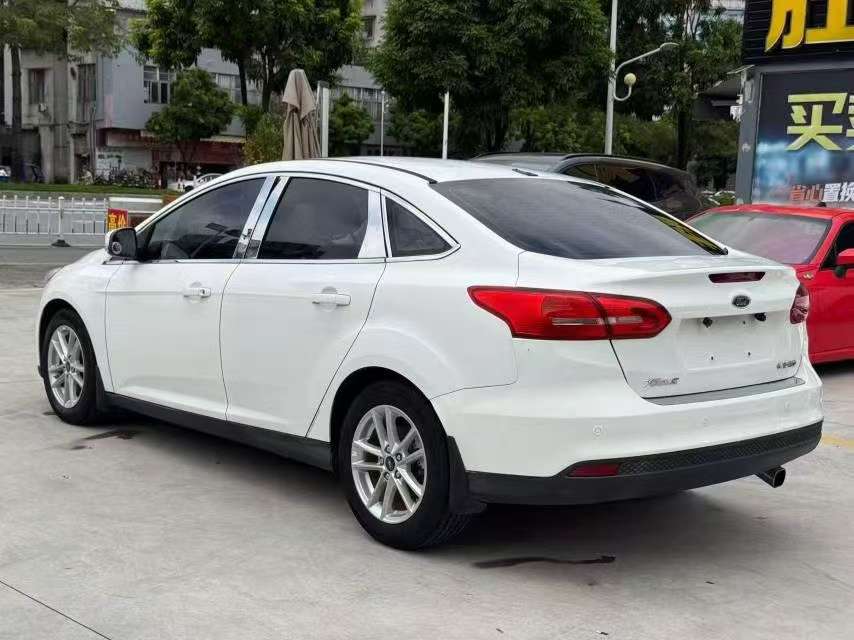 Ford Focus Sedan 1.6L Automatic Trend Edition 5