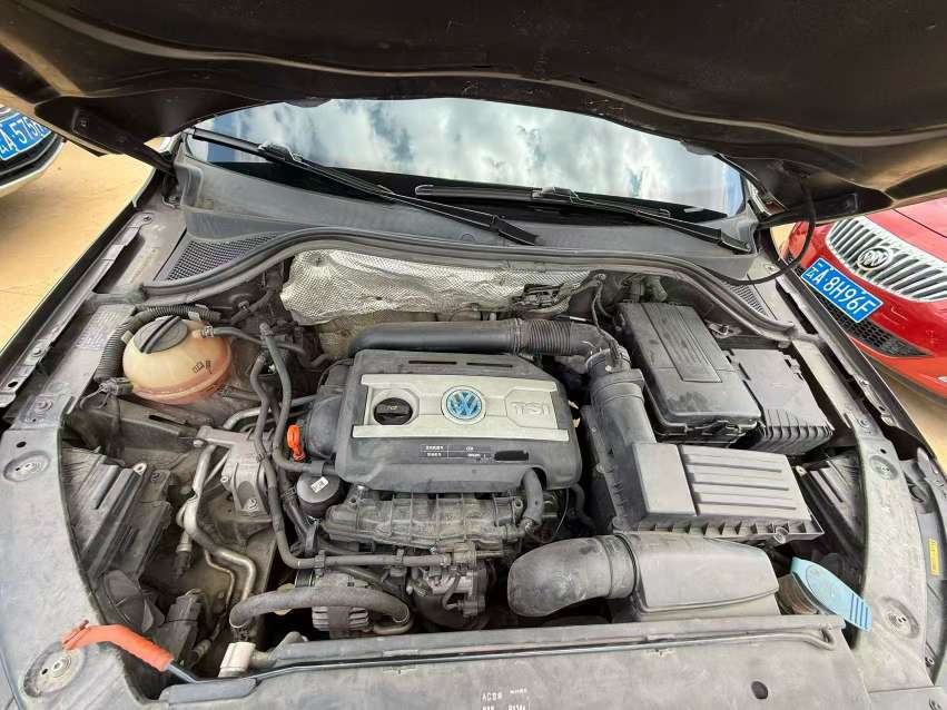Volkswagen Tiguan 1.8T Automatic 9