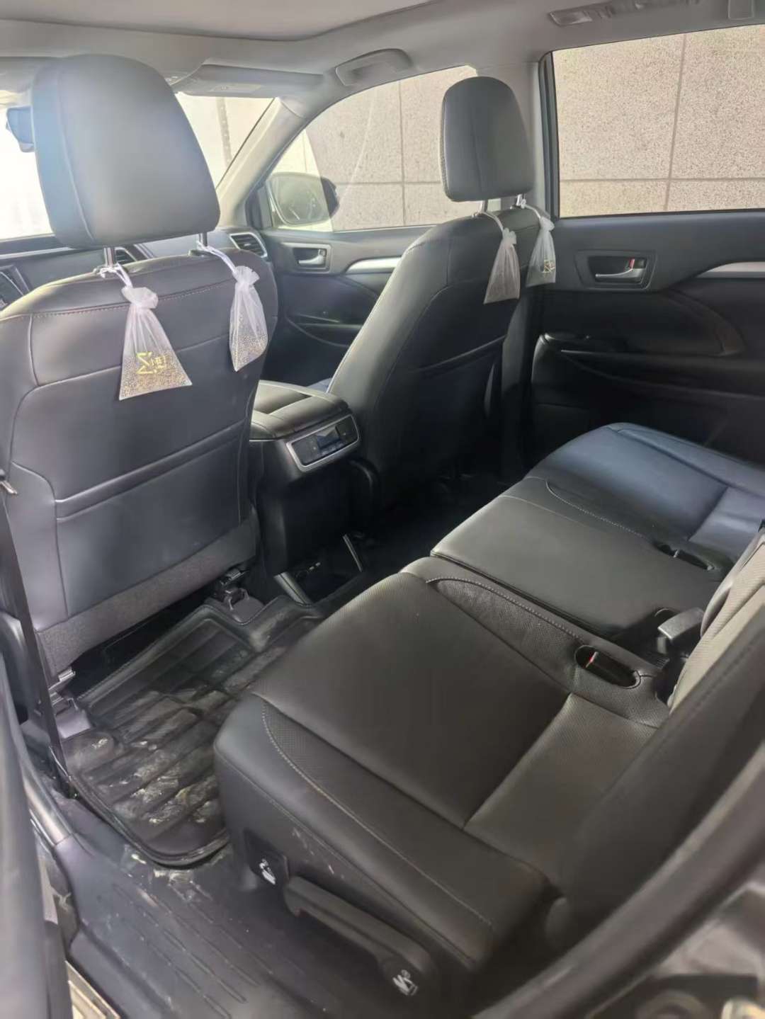 Toyota Highlander 4WD 7-Seater Million Edition 3