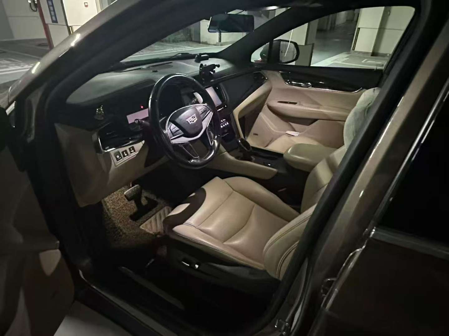 Cadillac XT5 2.0T Technical 8