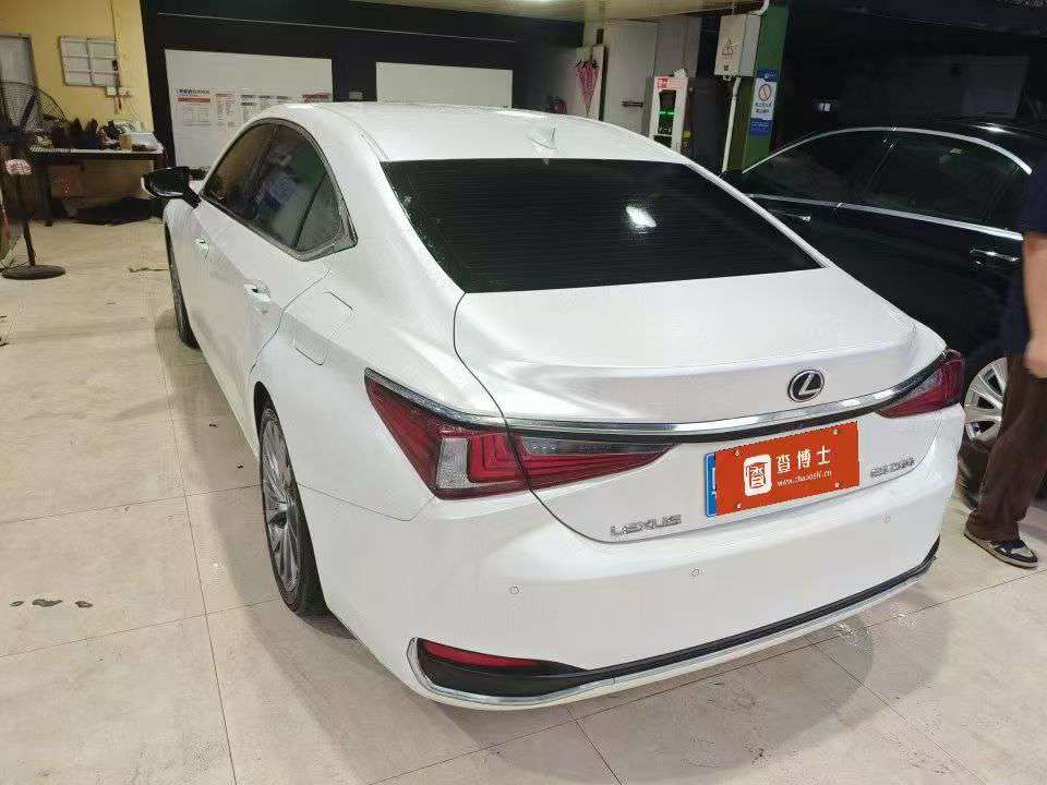 Lexus ES 2020 2.5 Excellence Edition 7