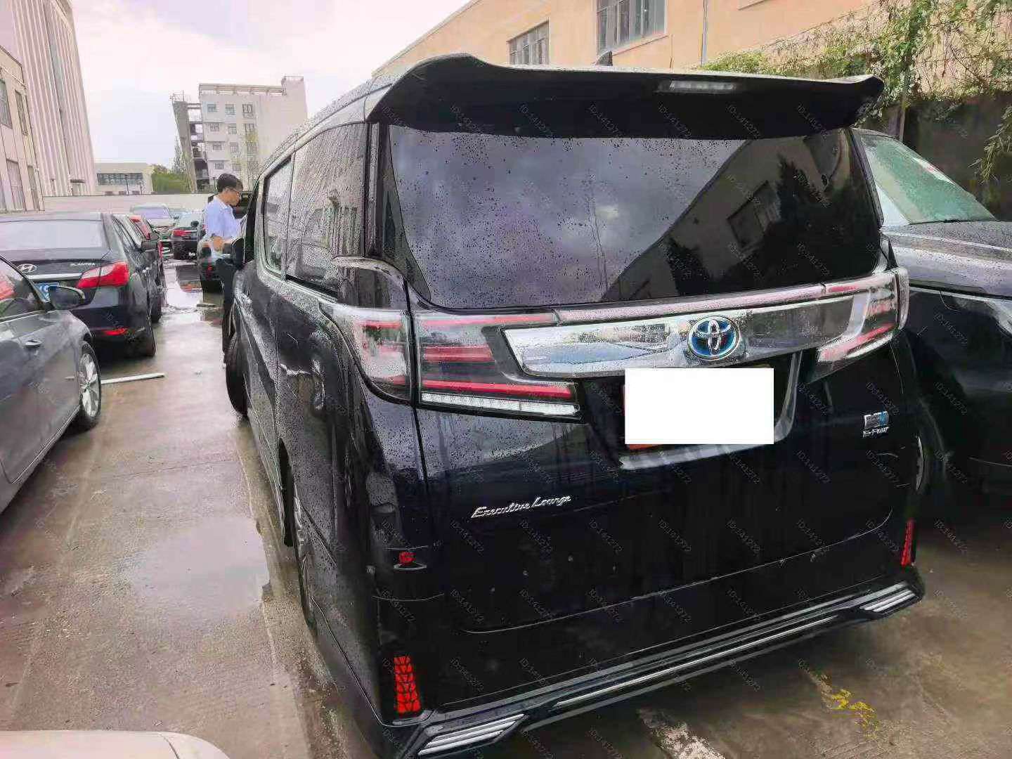 Toyota Vellfire Prestige 2.5 AWD 3