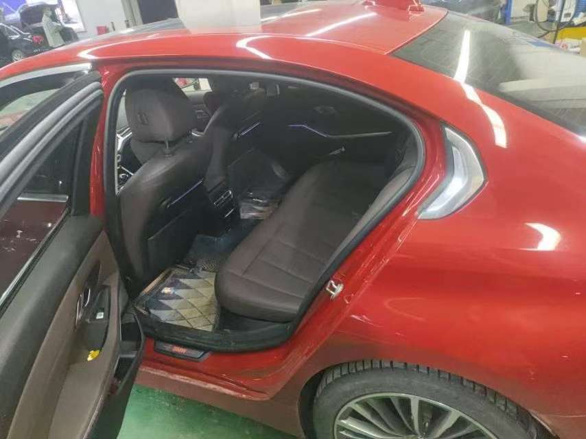 BMW 3 Series 325Li Launch Edition 6