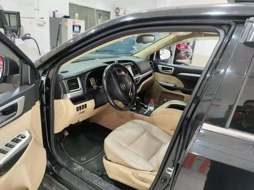 Toyota Highlander 2016 2.0T AWD Elite 7-Seater 6