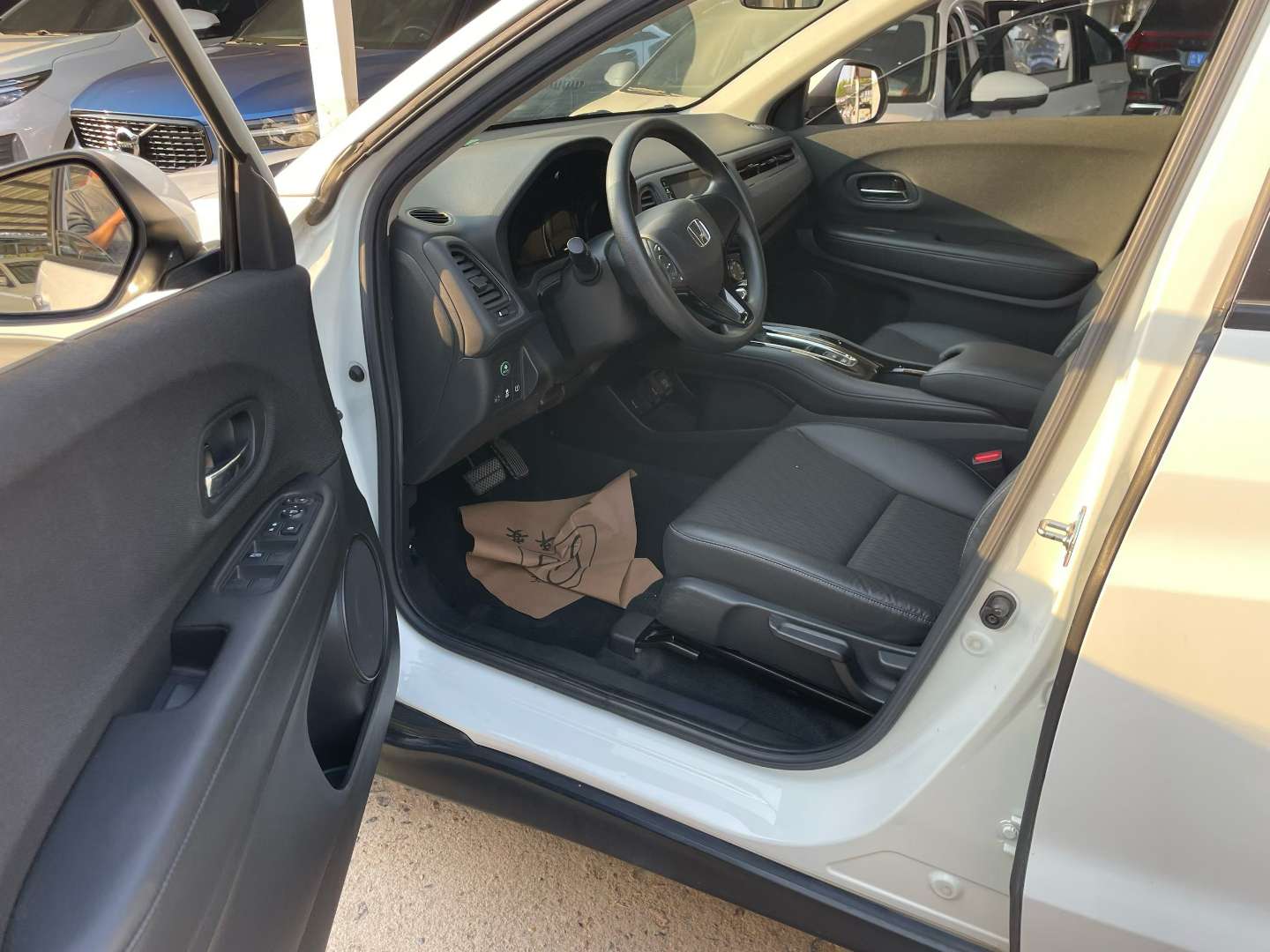 Honda Vezel 1.5L Automatic Pioneer 2