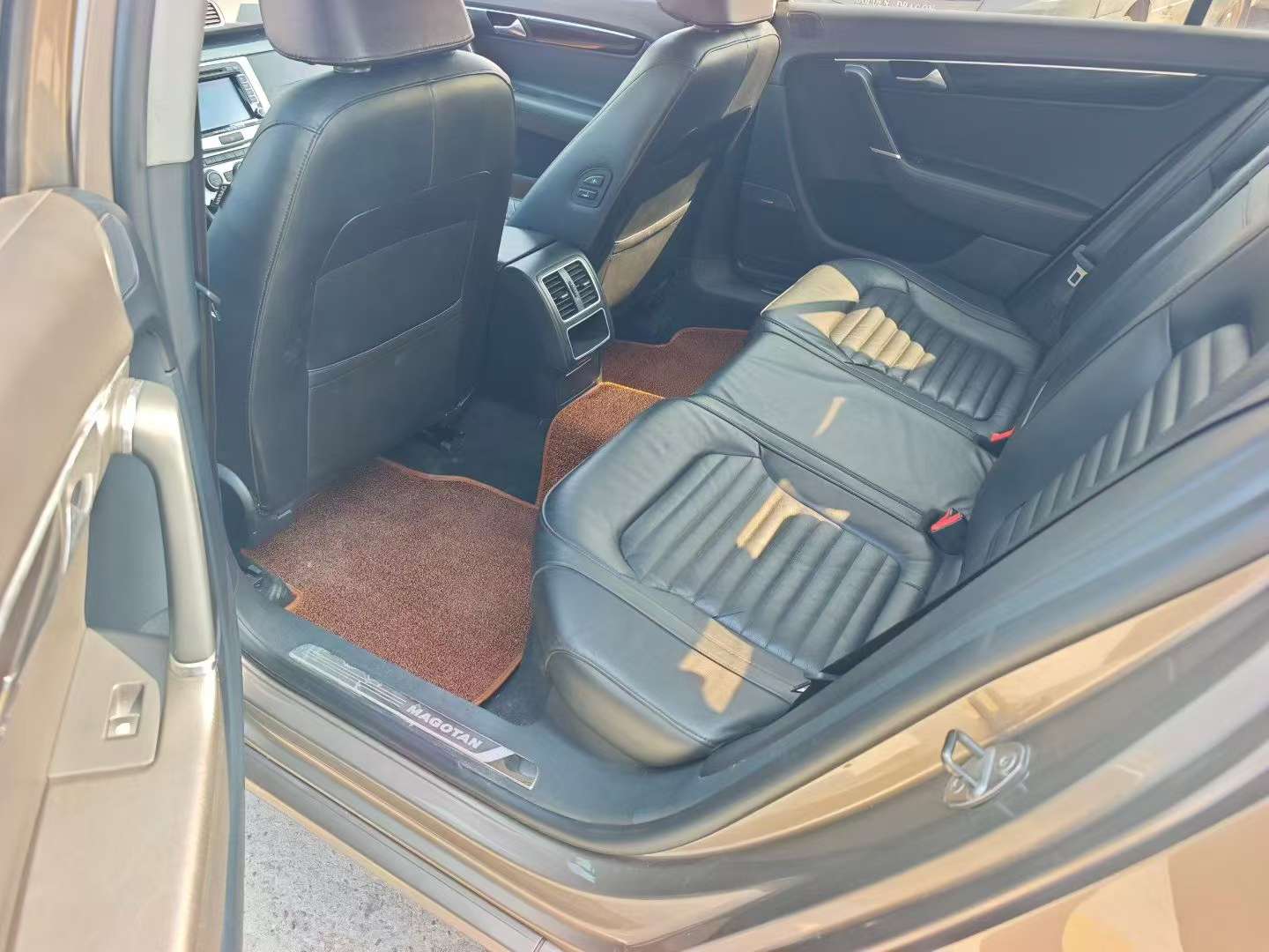 Volkswagen Magotan 1.8T Luxury 3