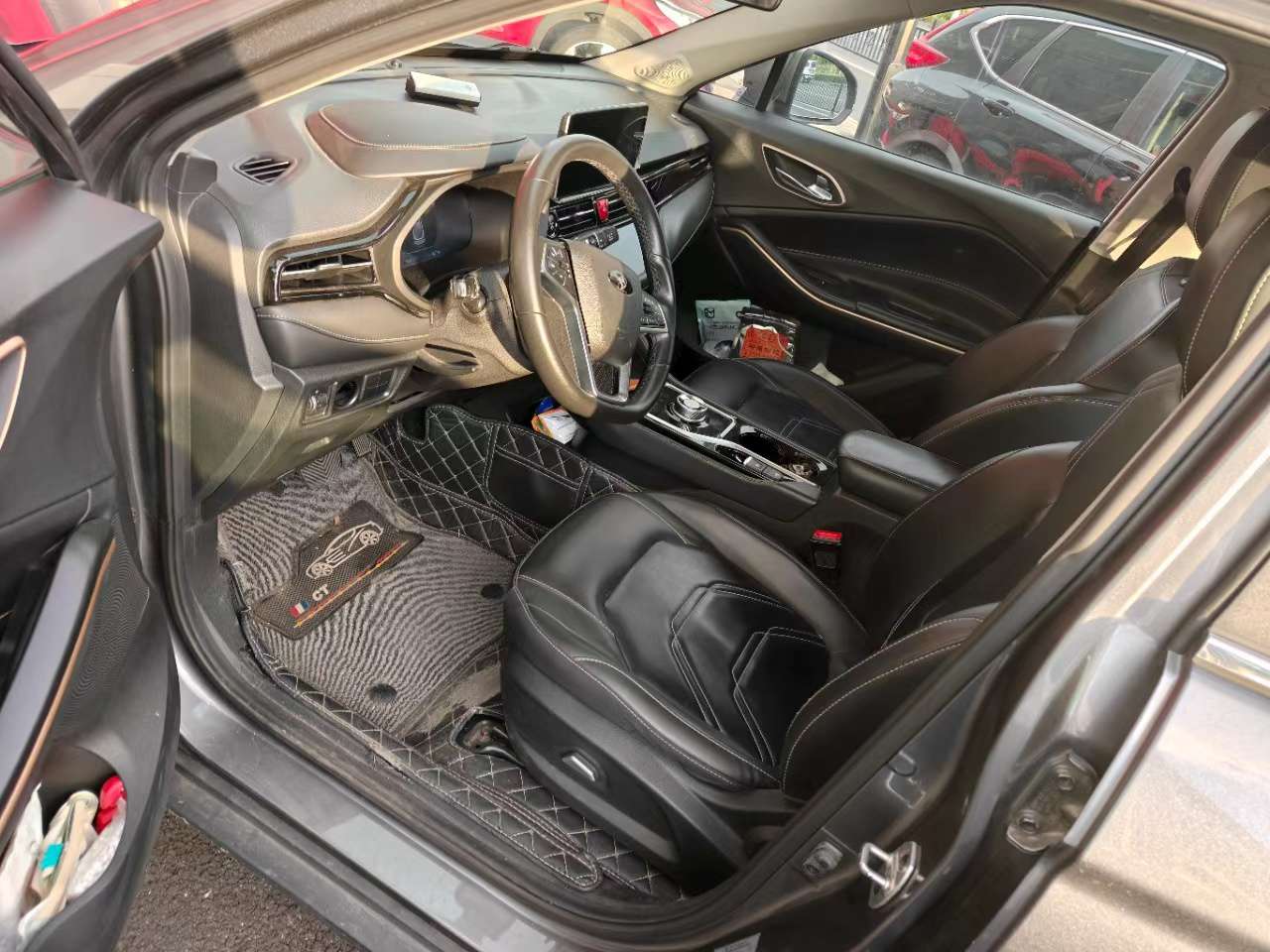 JAC Sehol Golden Armor Edition Pure Electric 3