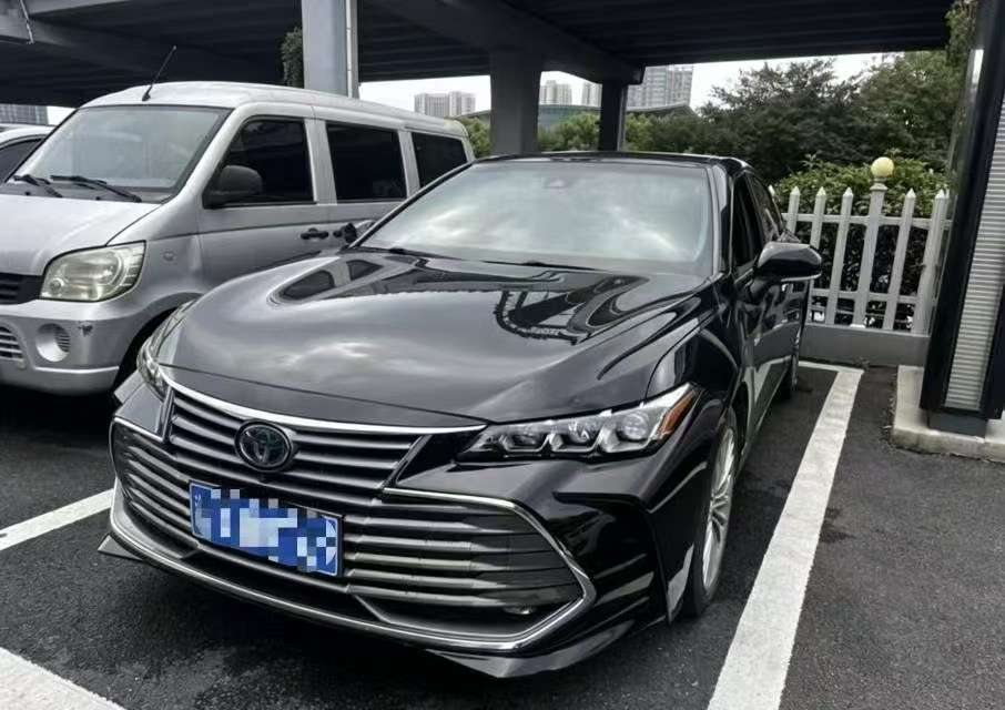 Toyota Avalon 2.5L Hybrid Dual Engine XEL Premium Edition