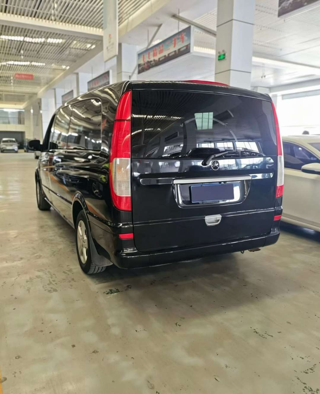 Mercedes-Benz Vito 9
