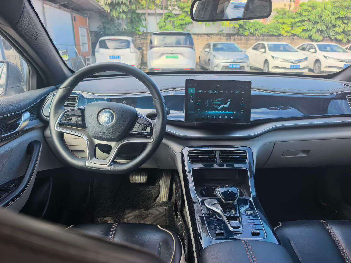 BYD Qin PLUS EV Luxury Edition 6