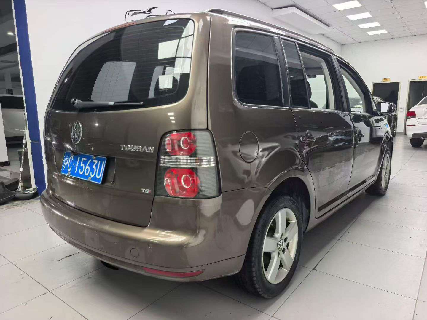 Volkswagen Touran 7