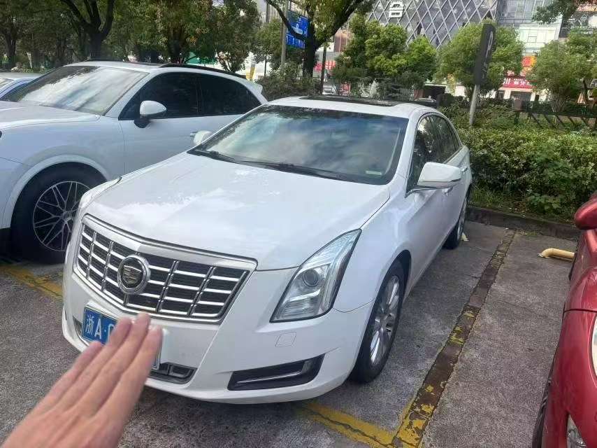 Cadillac XTS 28T Elite