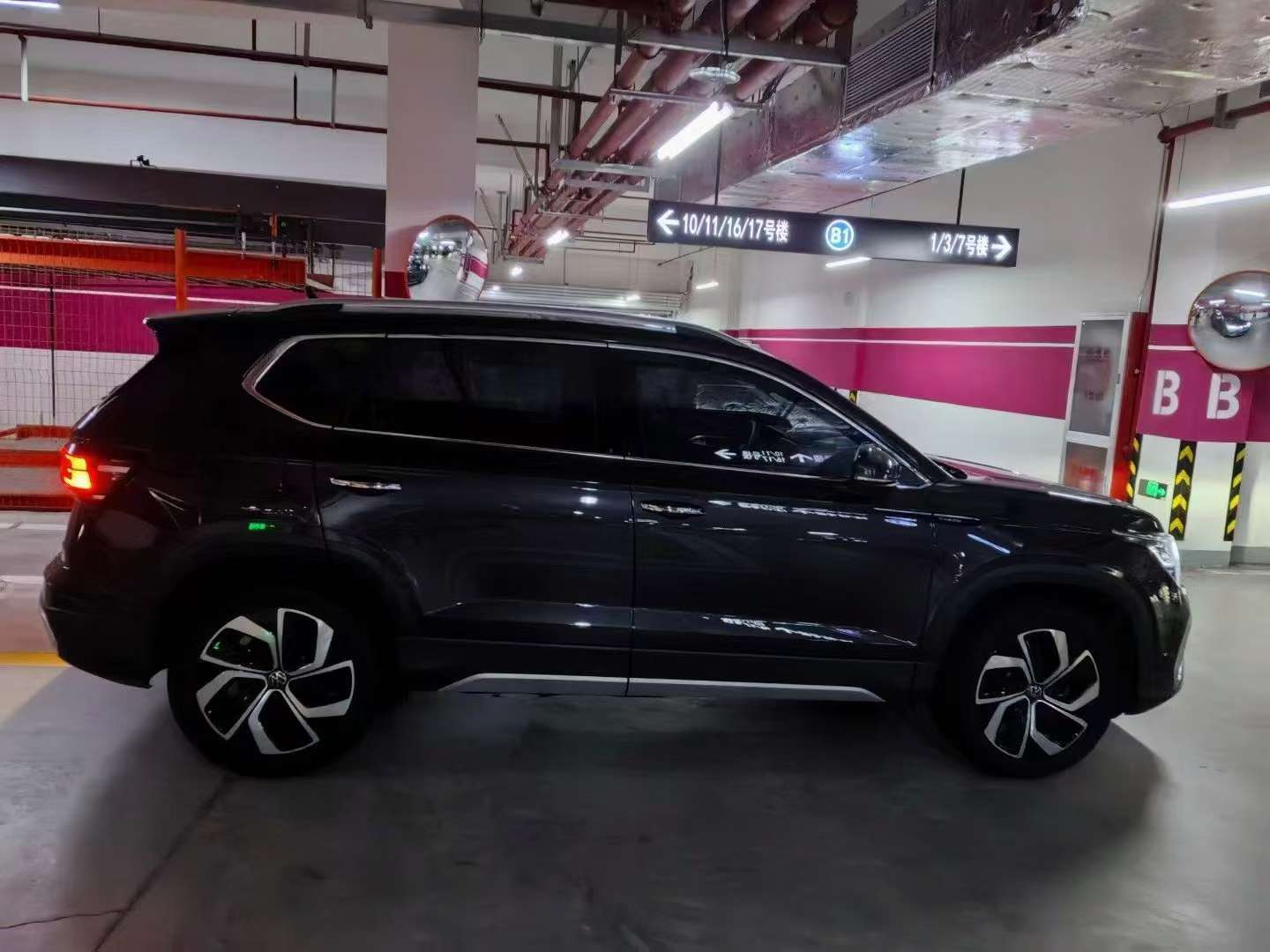 Volkswagen Tharu 2025 300TSI FWD Full Moon Edition 5