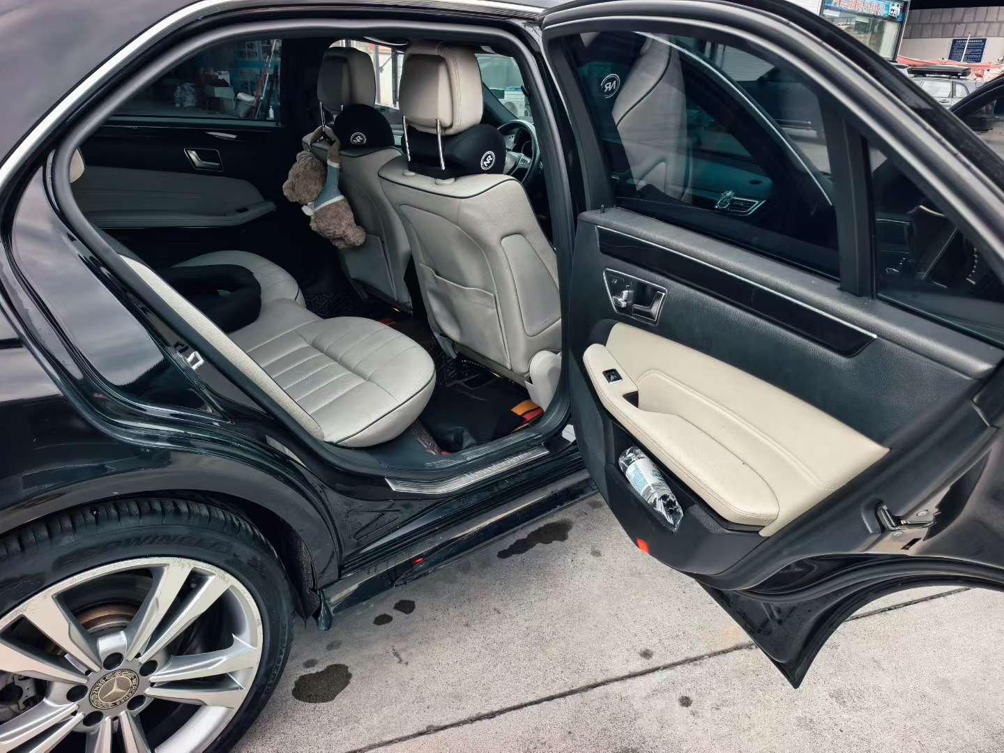 Mercedes-Benz E-Class E260 8