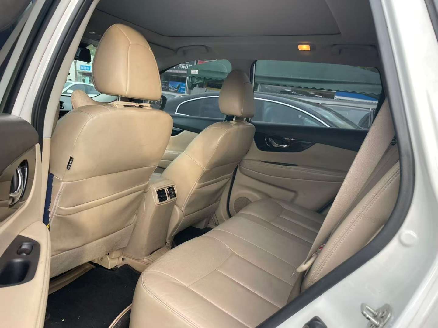 Nissan X-Trail 2.0L CVT 2WD Intelligent Connectivity 5-Seater Comfort 8