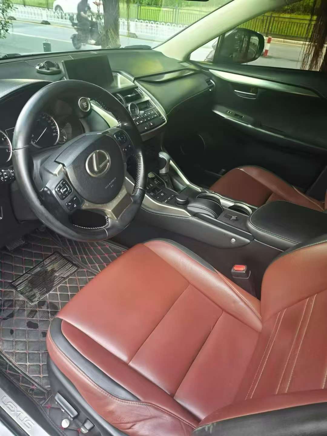 Lexus NX NX200 Elite Edition 2