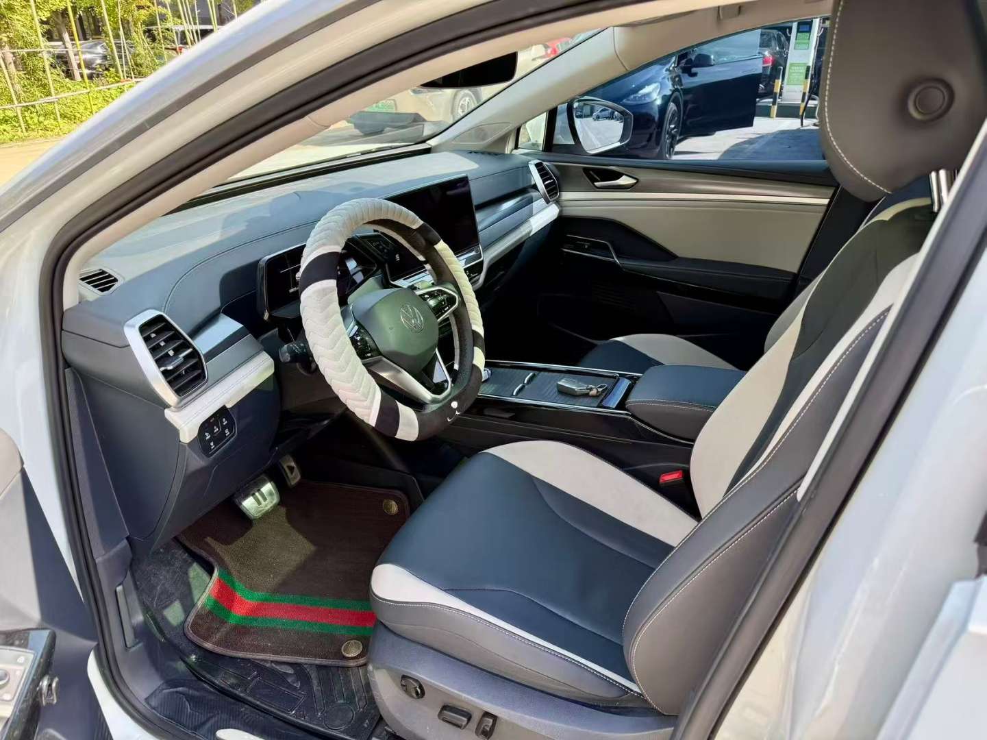 Volkswagen ID.6 CROZZ 2021 Long Range PURE+ Edition 2