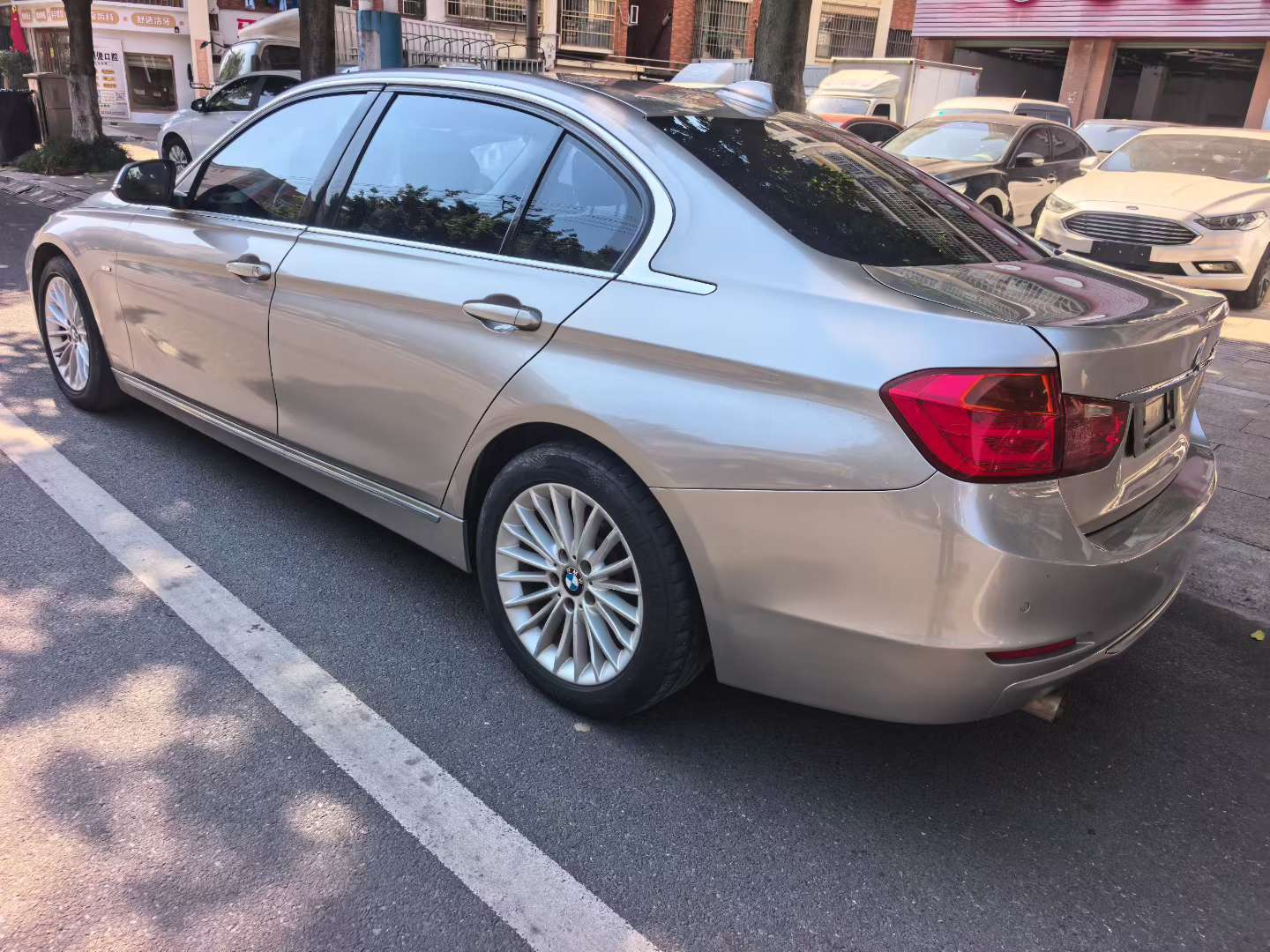 BMW 3 Series 320Li 4
