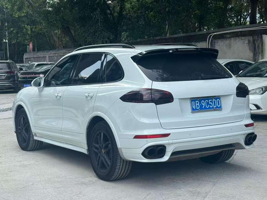 Porsche Cayenne 3.0T AWD 4