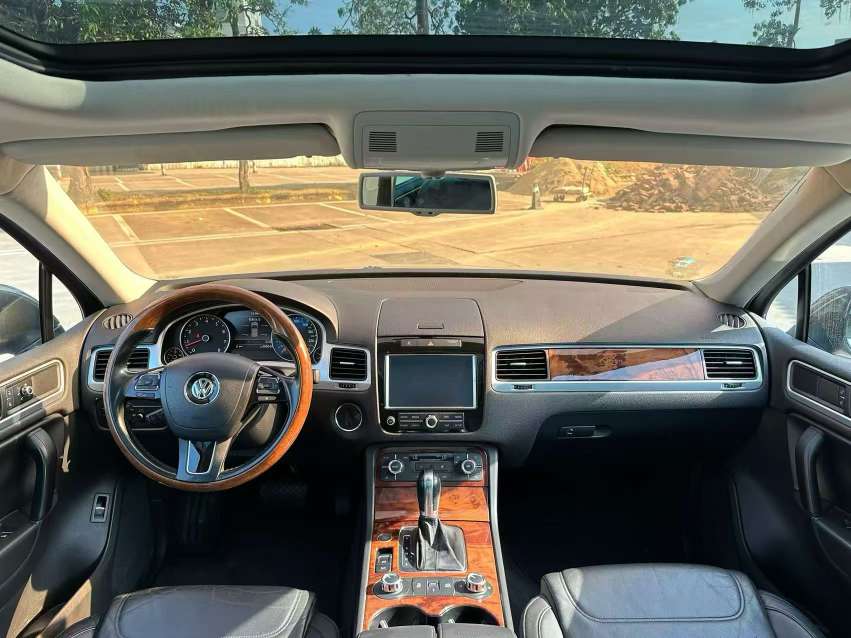 Volkswagen Touareg 2012 High Trim 4