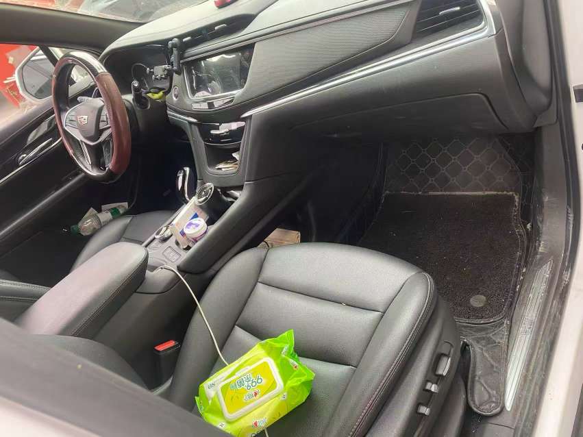Cadillac XT5 2.0T FWD Luxury 7