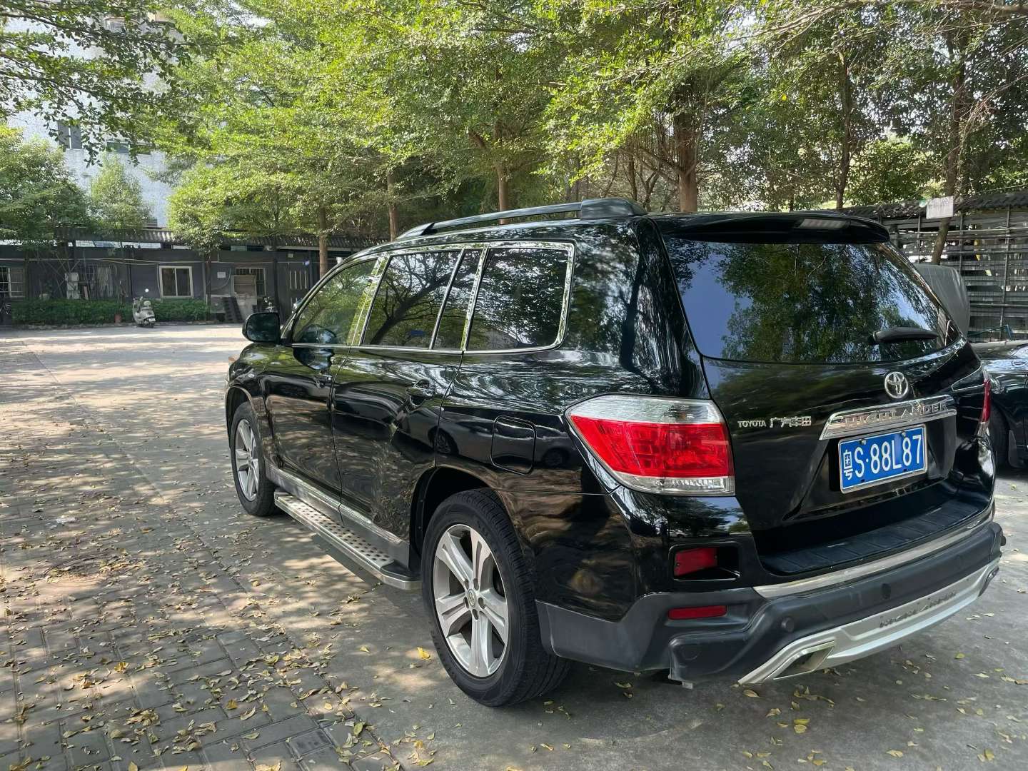 Toyota Highlander 2013 2.7L Automatic 7-Seater Luxury 6