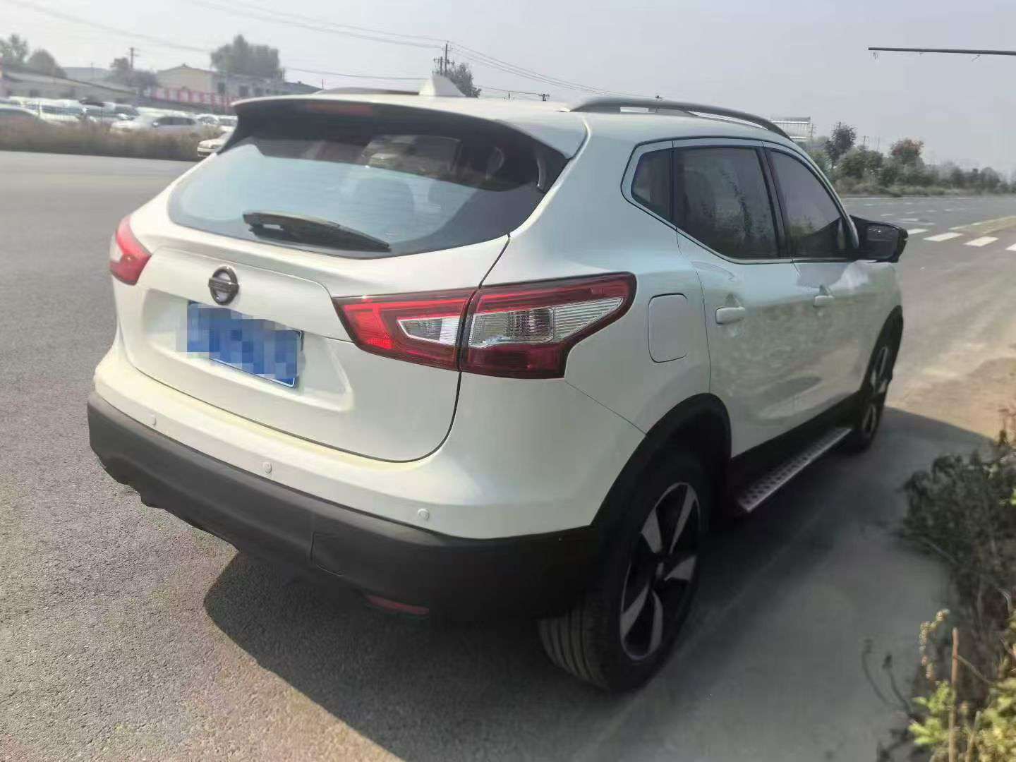 Nissan Qashqai 2.0L 9