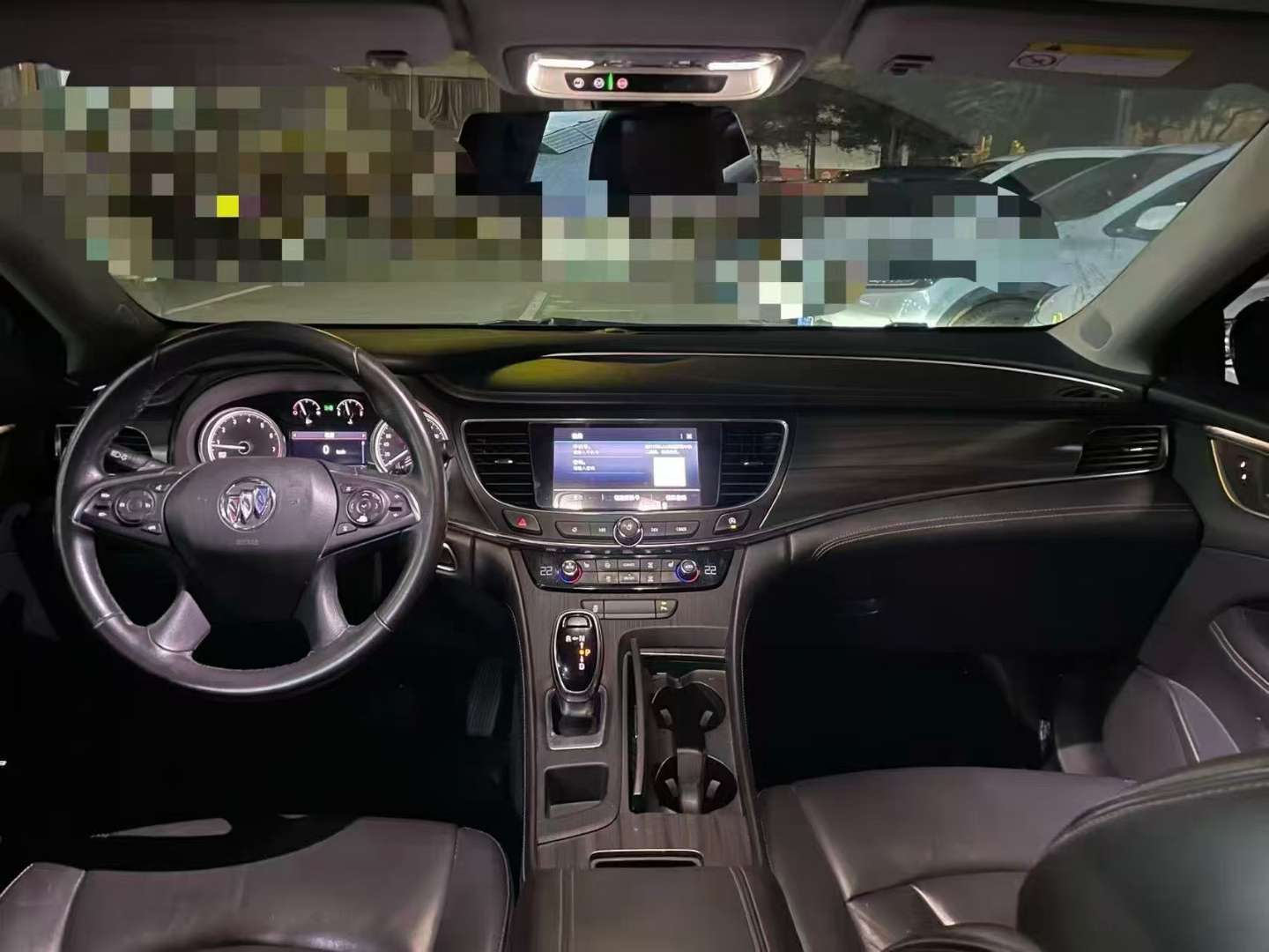 Buick LaCrosse 552T Luxury 3