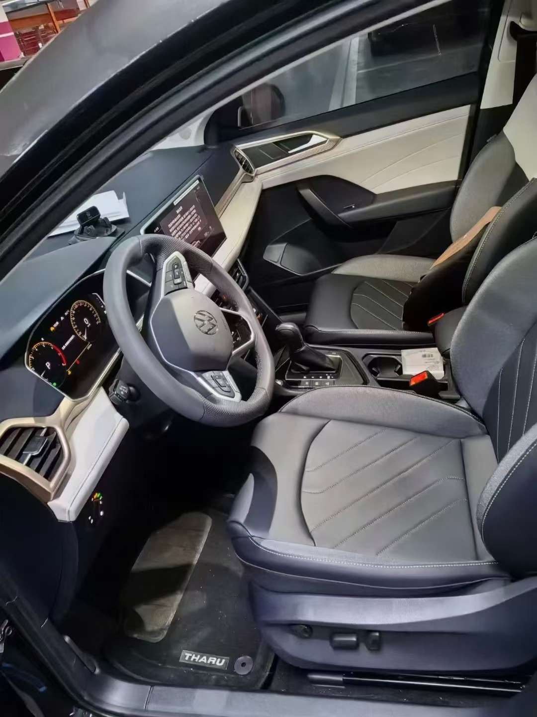 Volkswagen Tharu 2025 300TSI FWD Full Moon Edition 2