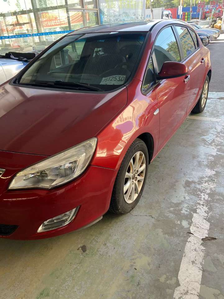Buick Excelle 2014 1.6L Automatic 3