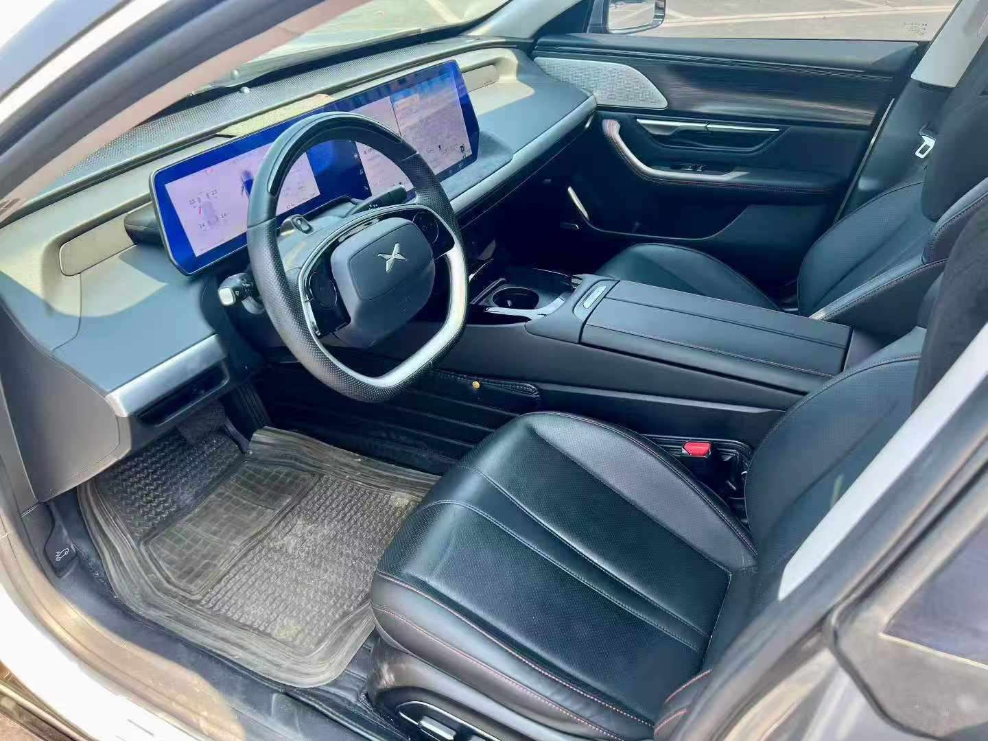 XPeng P7 586E 2