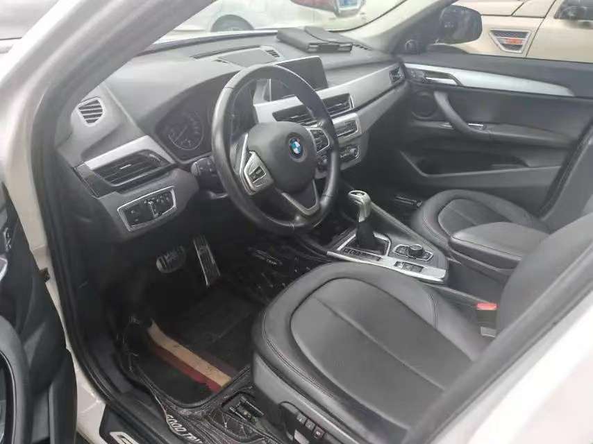 BMW X1 1.5T Fashion 4