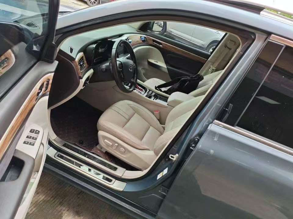 Trumpchi GS8 2WD Luxury Smart Connectivity Edition 4
