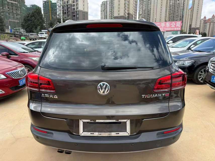Volkswagen Tiguan 1.8T Automatic 4