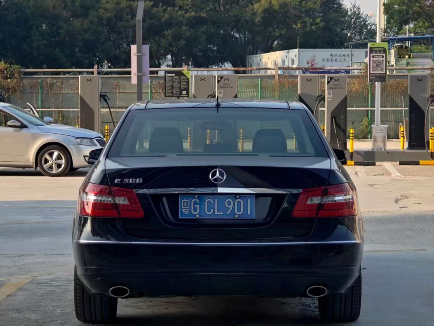 Mercedes-Benz E-Class 2009 3.0 Automatic Panoramic Sunroof Elegance 3