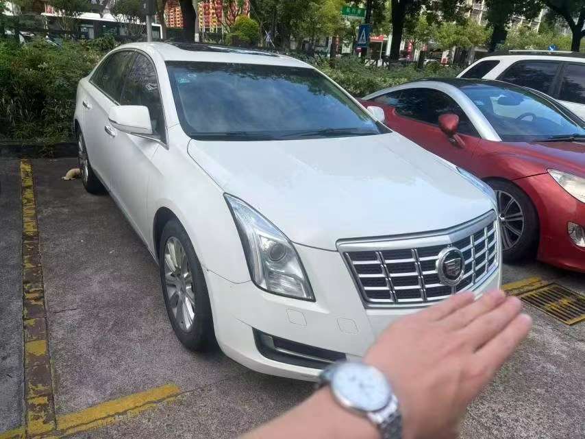 Cadillac XTS 28T Elite 2