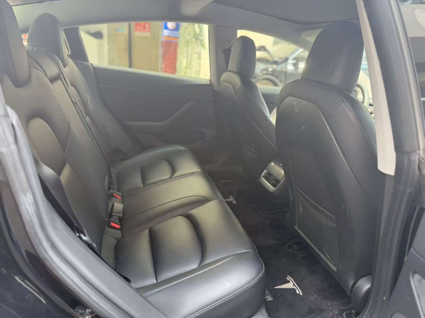 Tesla Model 3 Standard Range Rear-Wheel Drive Plus 6
