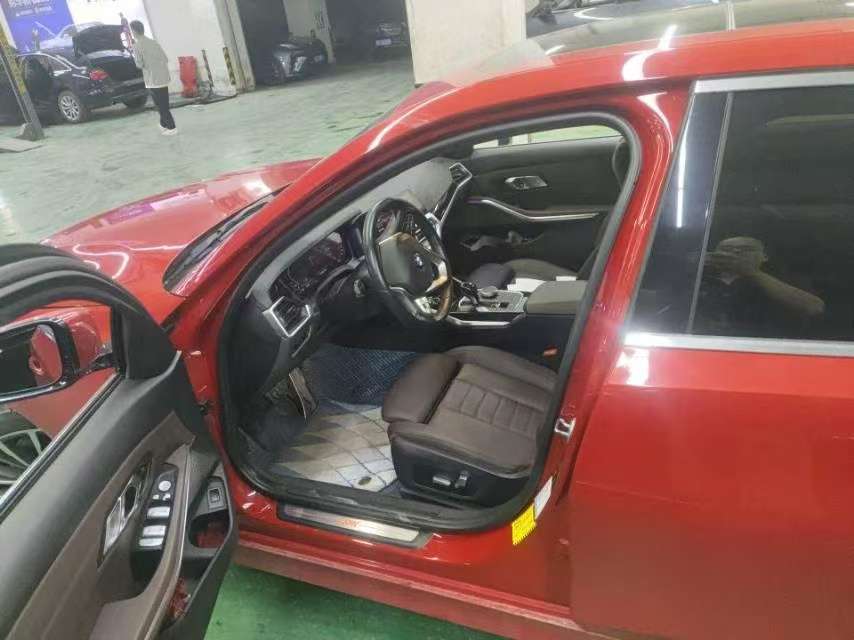 BMW 3 Series 325Li Launch Edition 5