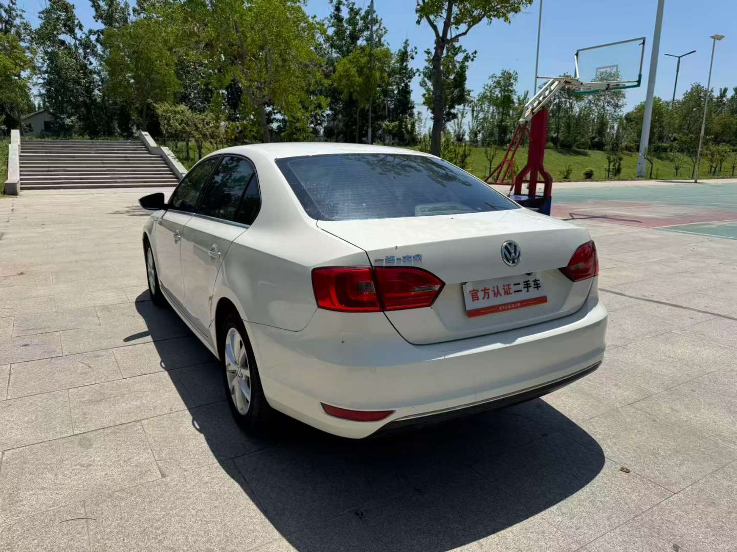 Volkswagen Sagitar 2013 1.6L Automatic Manual 7