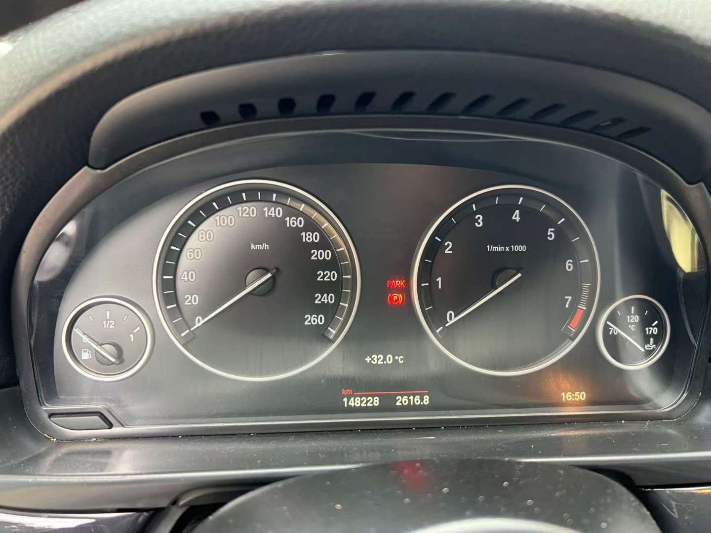BMW 5 Series 520Li Elegant Edition 2.0T 8