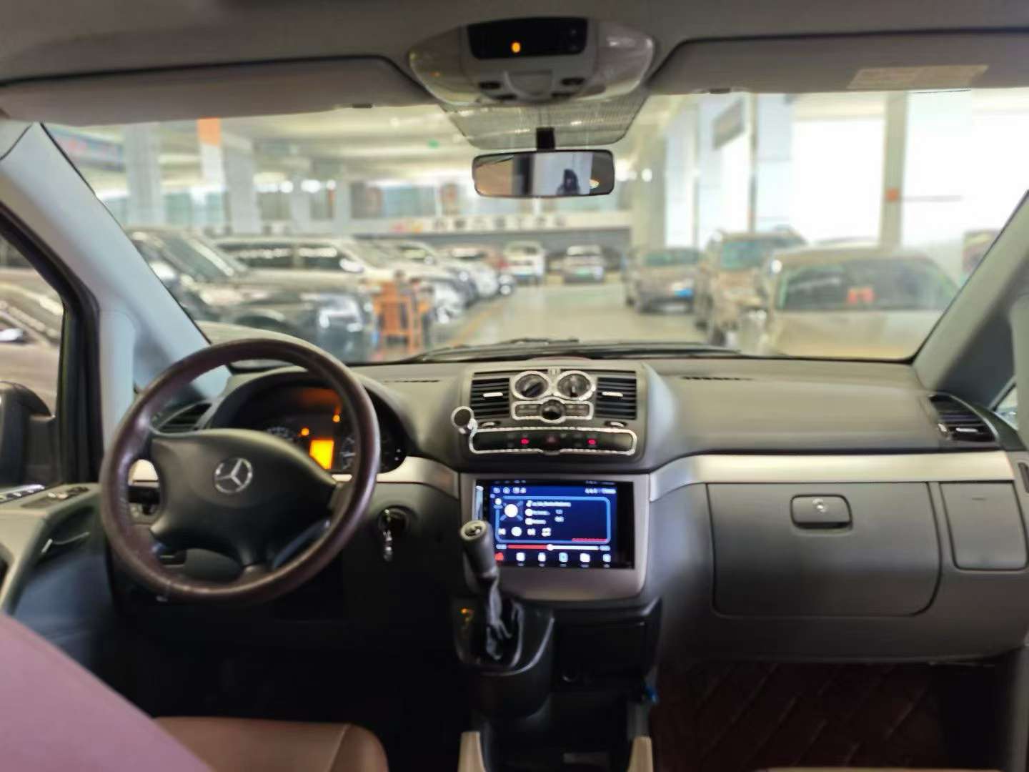 Mercedes-Benz Vito 5