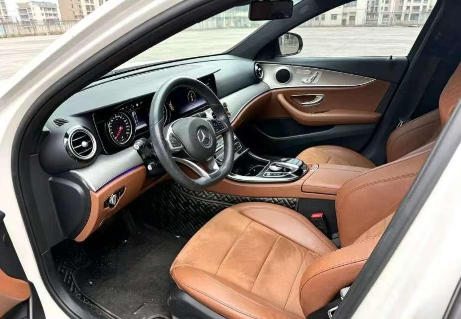 Mercedes-Benz E-Class 2017 E300 2.0T Sport Edition 5