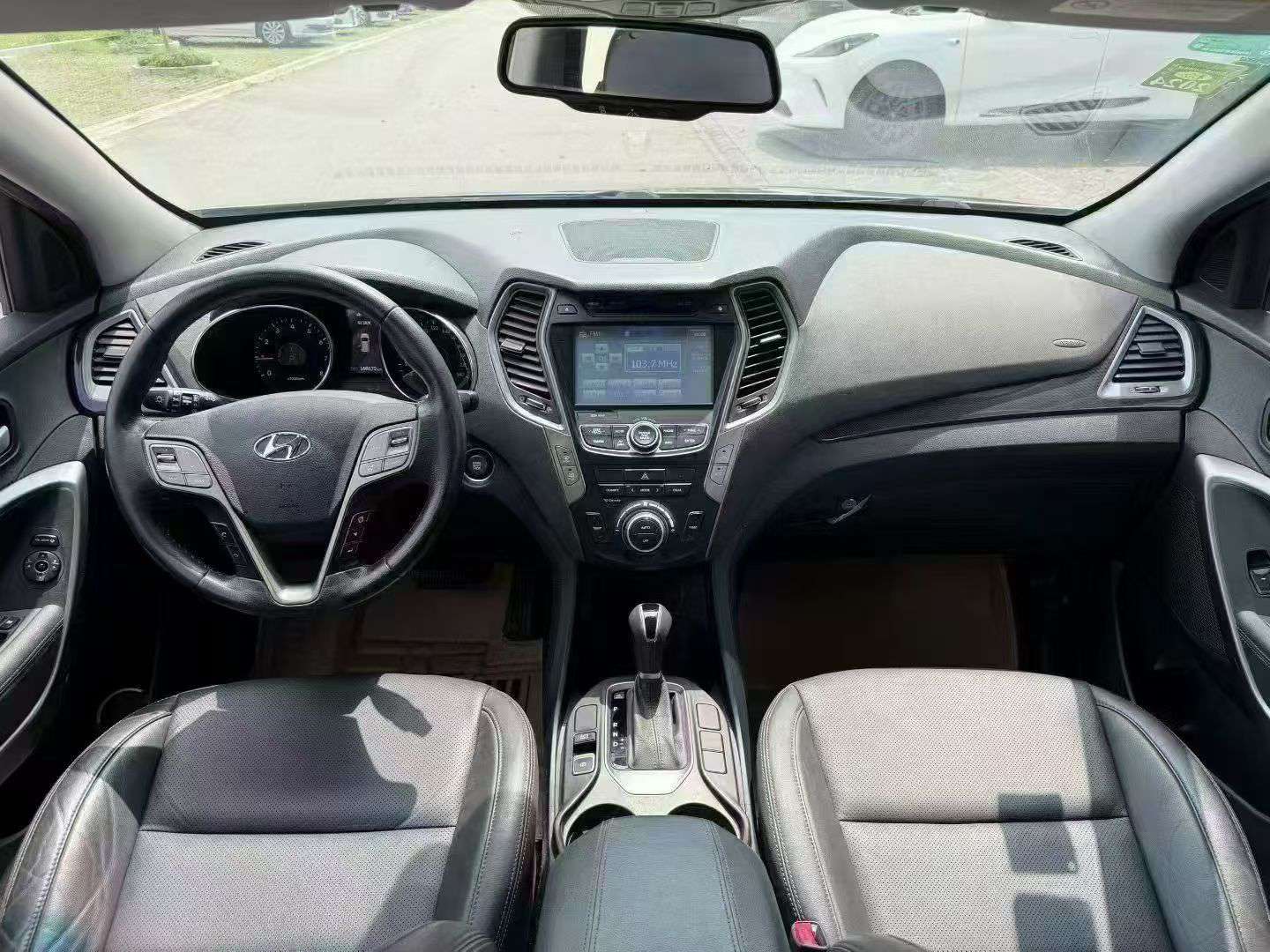 Hyundai Santa Fe 2.0T Automatic Sunroof 5-Seat 6