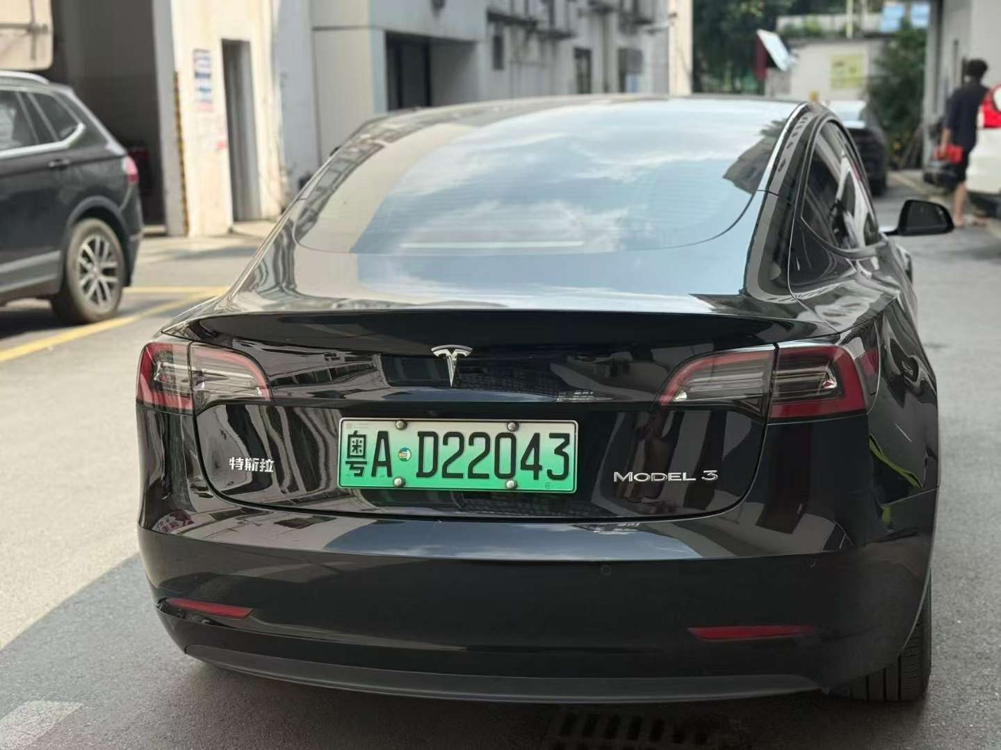 Tesla Model 3 Standard Range Rear-Wheel Drive Plus 4